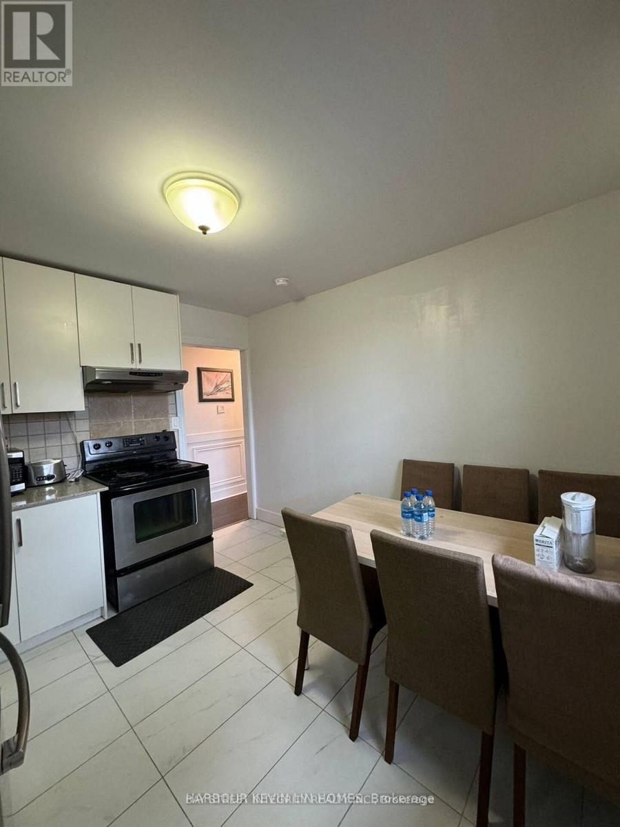 203 Drewry Avenue, Toronto, Ontario  M2M 1E3 - Photo 6 - C12571230