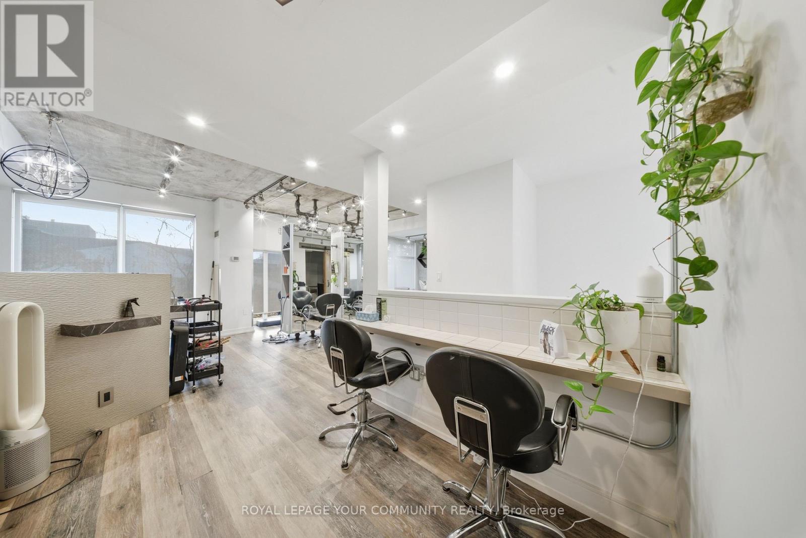 Th G05 - 40 Fort York Boulevard, Toronto, Ontario  M5V 3Z3 - Photo 4 - C12571308