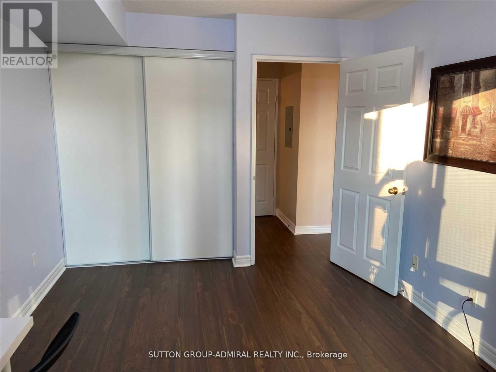 817 - 28 Empress Avenue, Toronto, Ontario  M2N 6Z7 - Photo 8 - C12571322