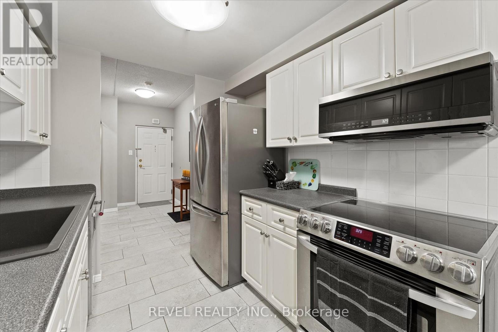 304 - 1885 Normandy Street, Lasalle, Ontario N9H 1P9 - Photo 7 - X12571378