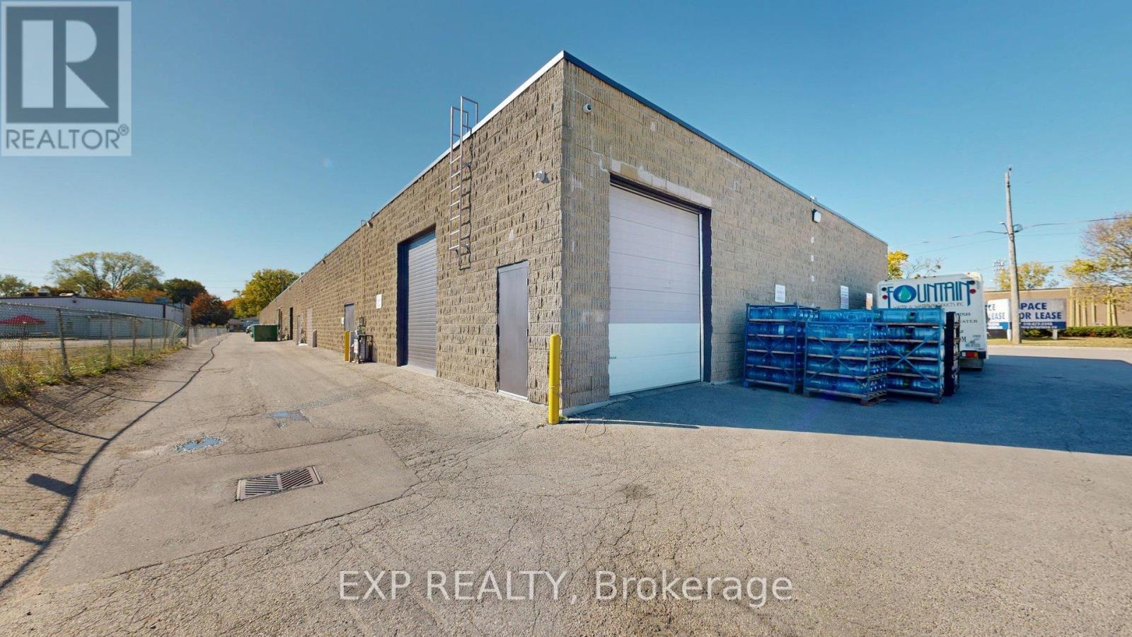 18 - 540 Clarke Road, London East, Ontario  N5V 2C7 - Photo 2 - X12571470