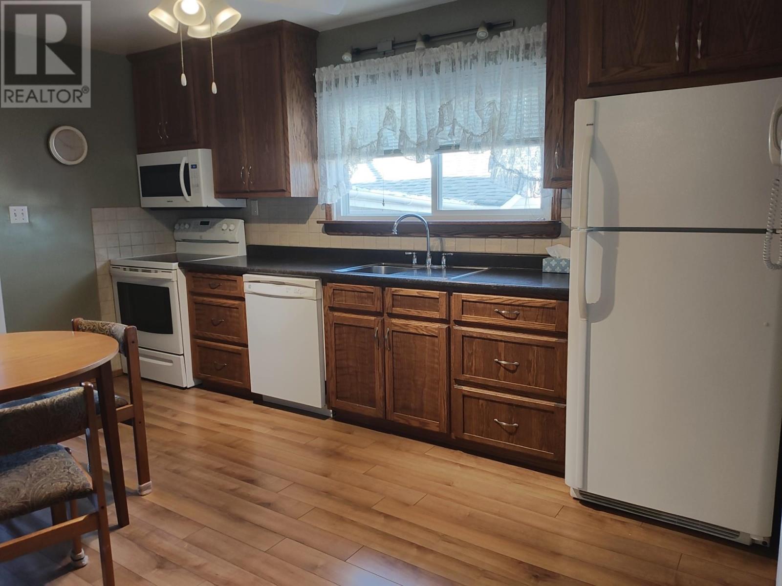 372 Montclair St N., Thunder Bay, Ontario  P7A 1M6 - Photo 4 - TB253535