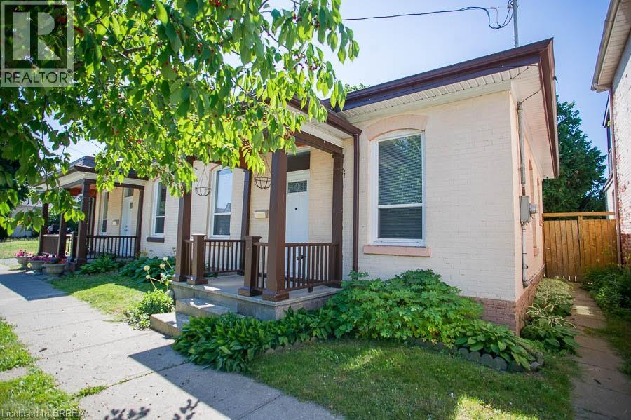 167 Nelson Street, Brantford, Ontario  N3S 4B7 - Photo 2 - 40790151