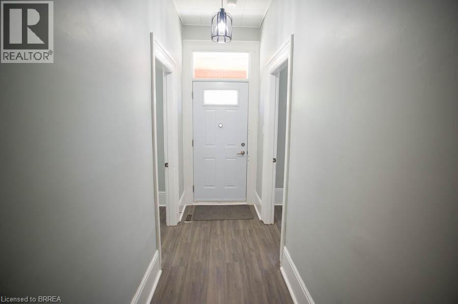 167 Nelson Street, Brantford, Ontario  N3S 4B7 - Photo 4 - 40790151