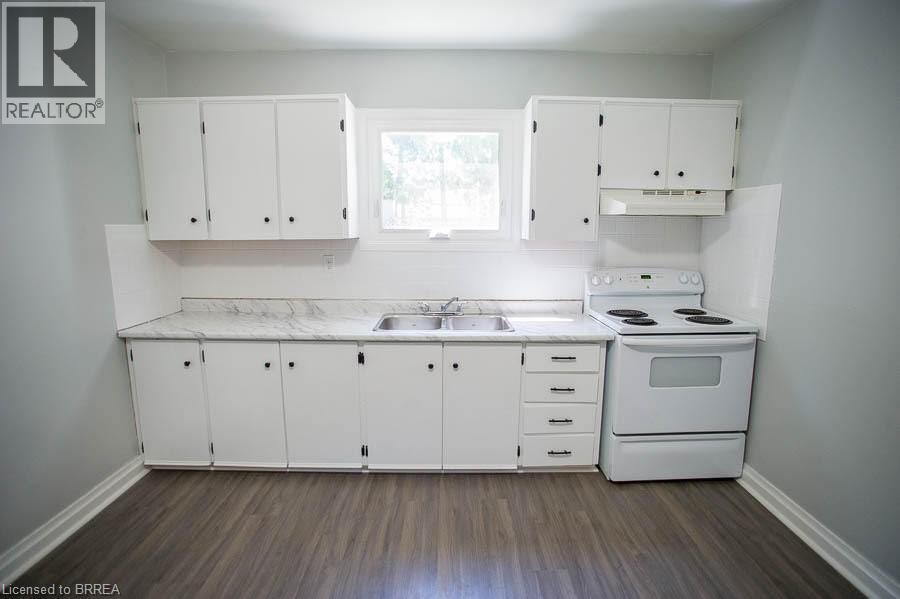 167 Nelson Street, Brantford, Ontario  N3S 4B7 - Photo 8 - 40790151