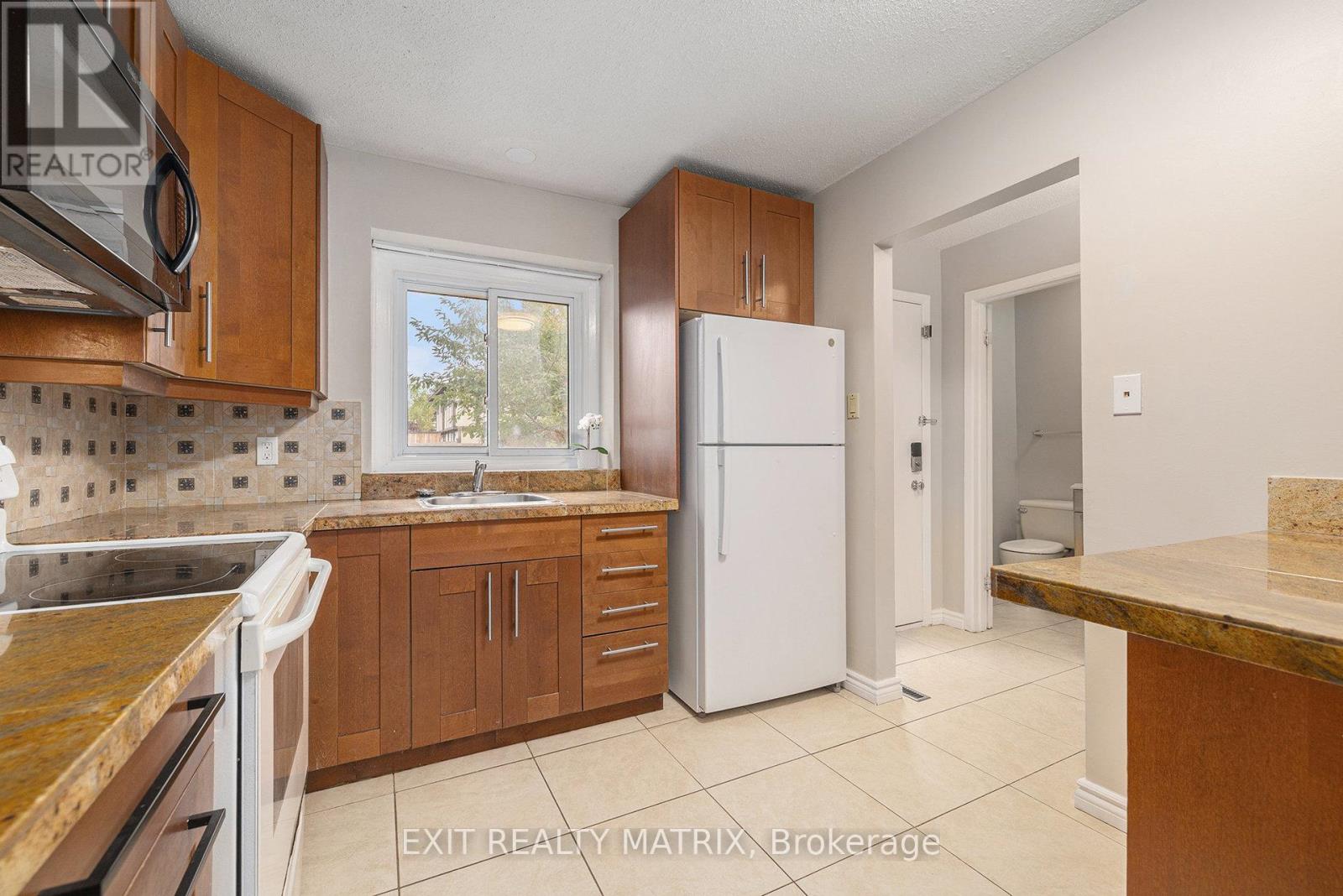 23 Pickford Drive, Ottawa, Ontario  K2L 2C1 - Photo 15 - X12571340