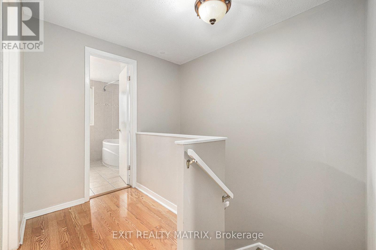 23 Pickford Drive, Ottawa, Ontario  K2L 2C1 - Photo 16 - X12571340