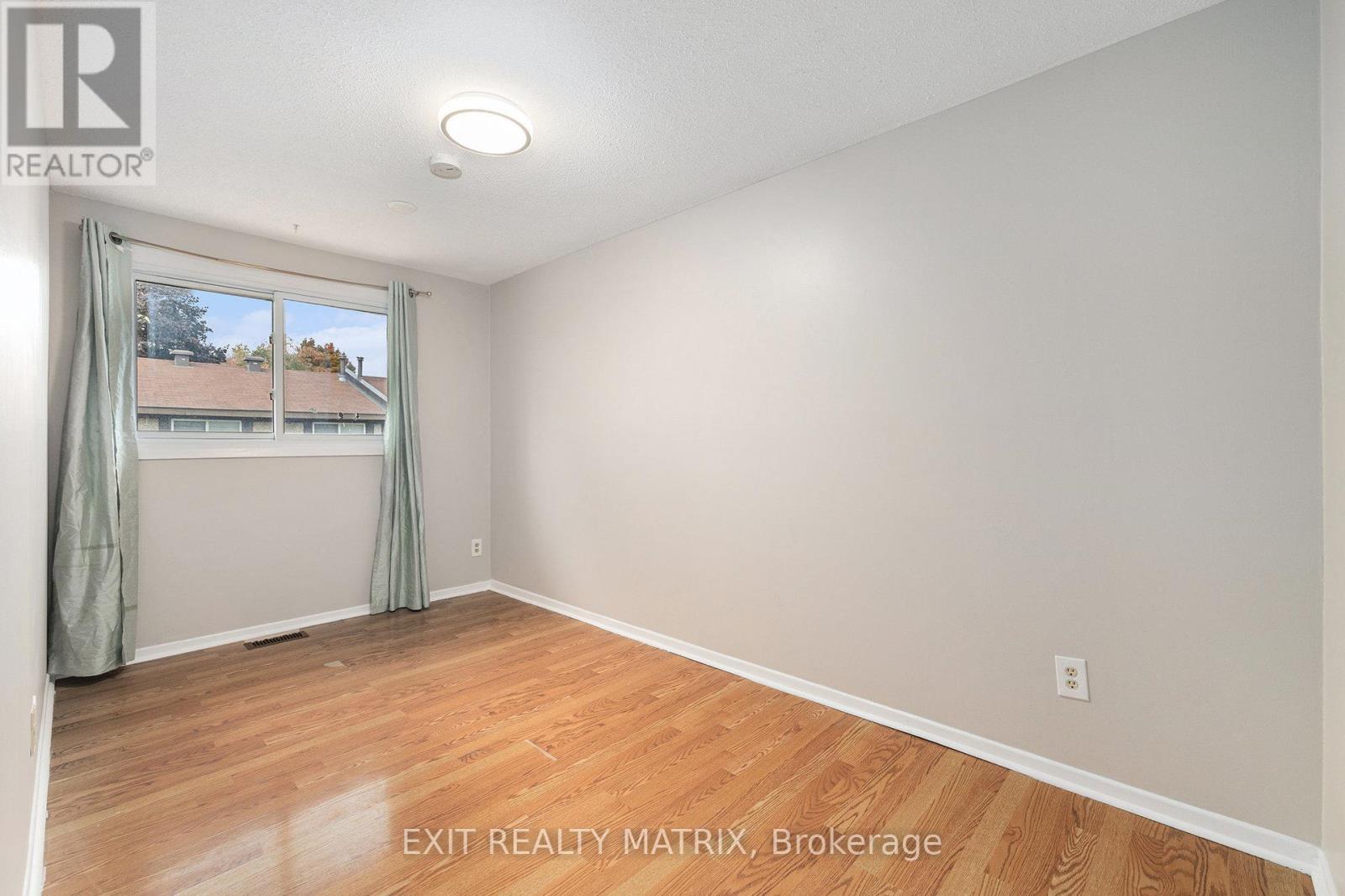 23 Pickford Drive, Ottawa, Ontario  K2L 2C1 - Photo 18 - X12571340