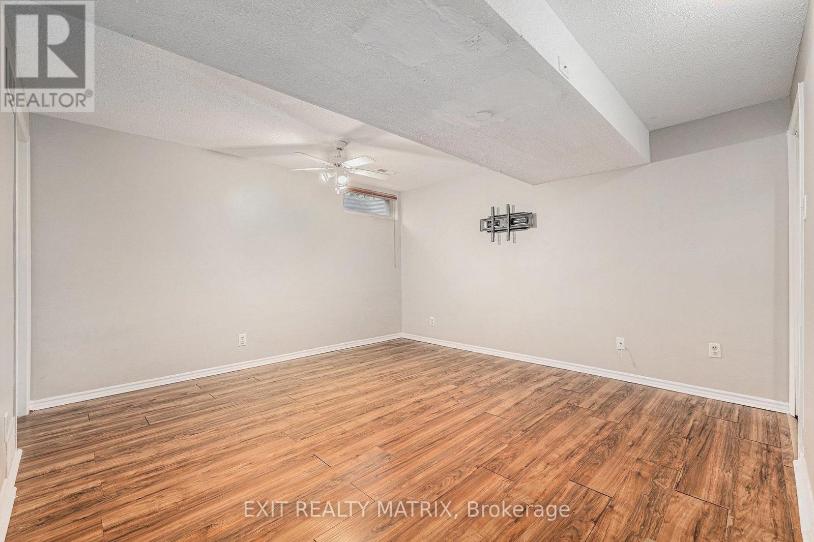 23 Pickford Drive, Ottawa, Ontario  K2L 2C1 - Photo 24 - X12571340