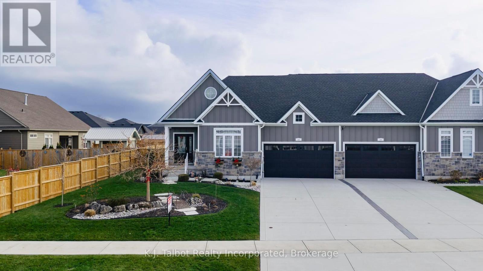 18 Tattersall Lane, Lambton Shores, Ontario  N0M 1T0 - Photo 34 - X12546666