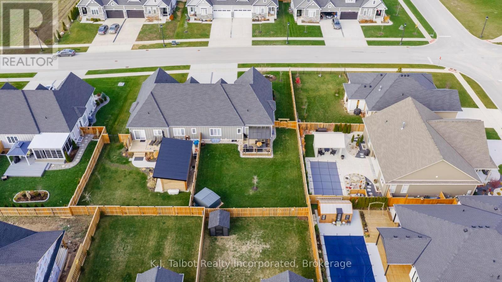 18 Tattersall Lane, Lambton Shores, Ontario  N0M 1T0 - Photo 36 - X12546666