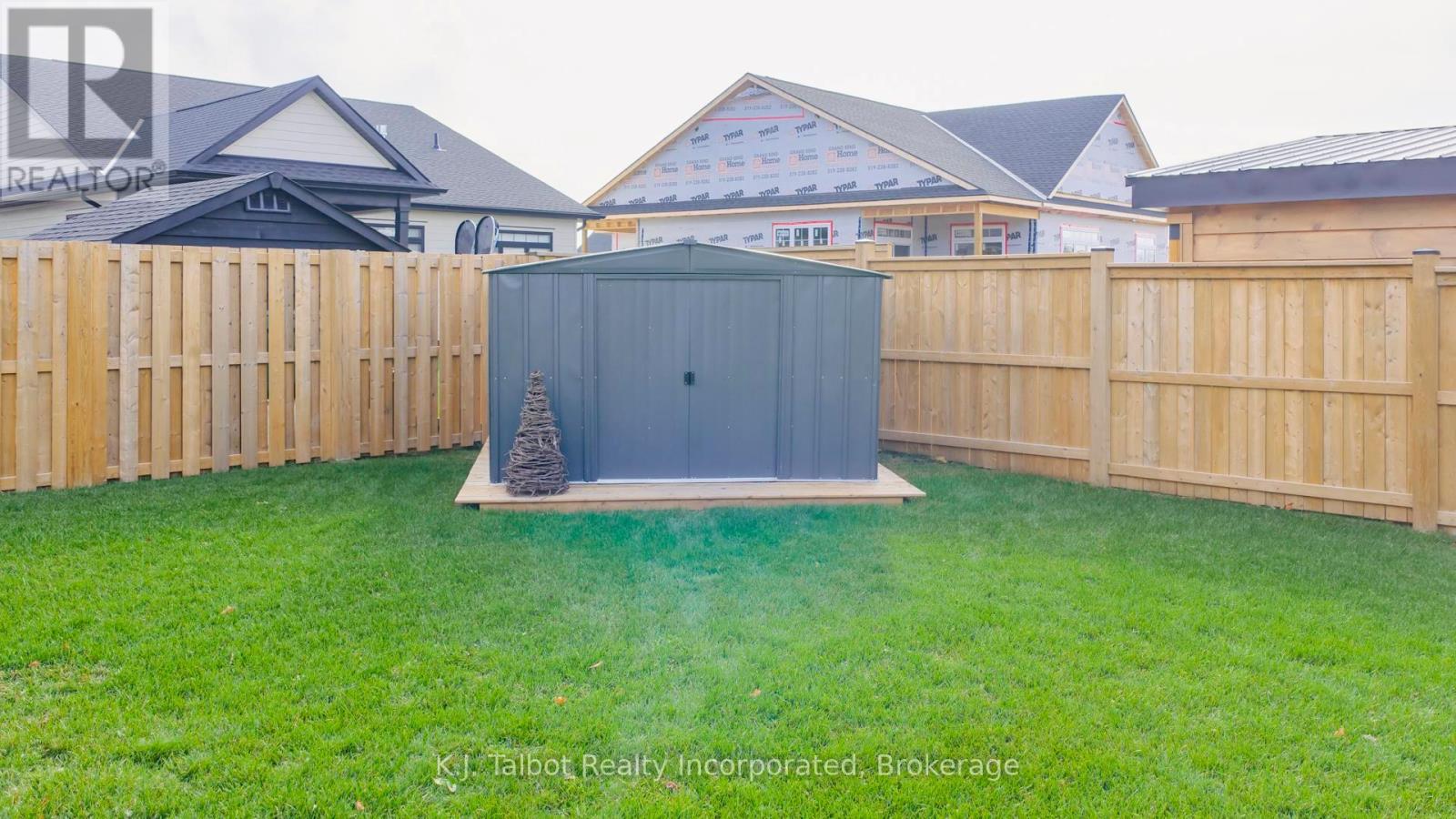 18 Tattersall Lane, Lambton Shores, Ontario  N0M 1T0 - Photo 41 - X12546666