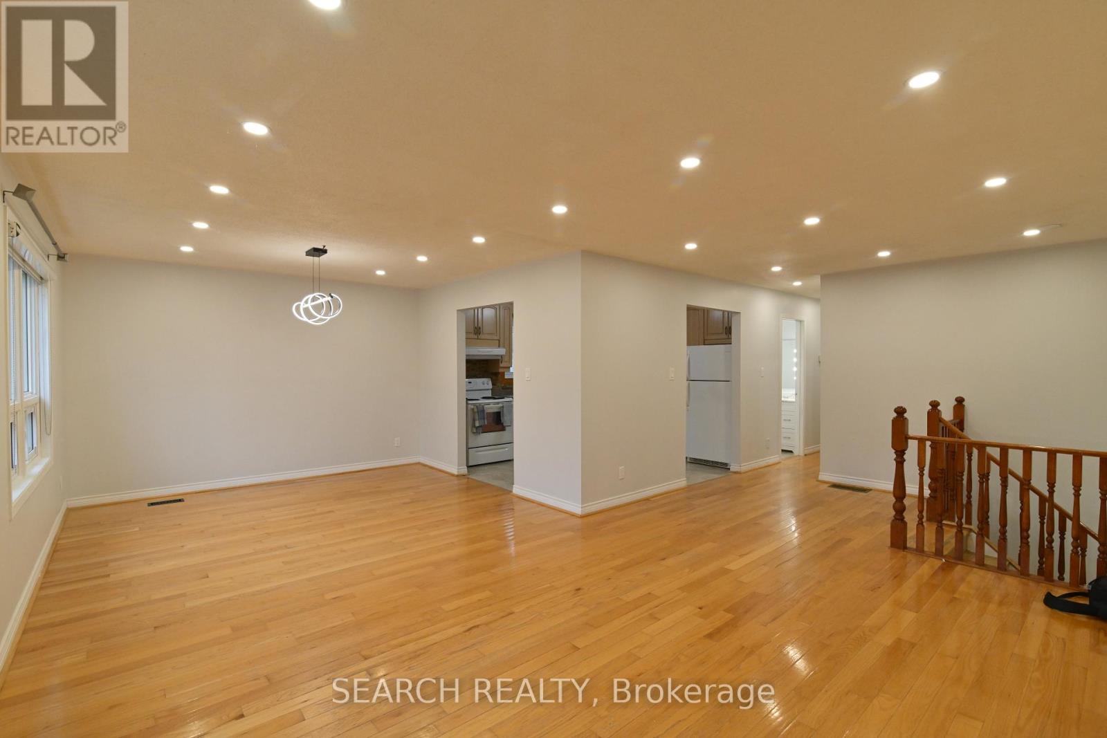 81 Main Street, Brock (Beaverton), Ontario  L0K 1A0 - Photo 2 - N12568828