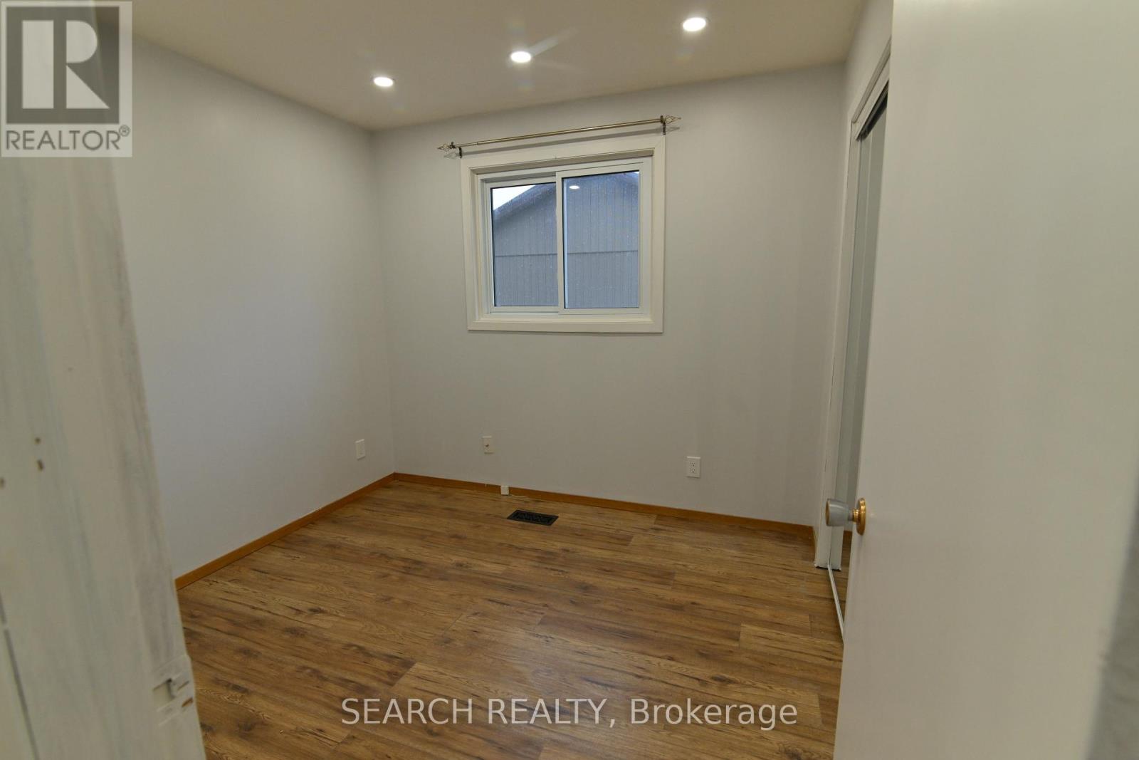 81 Main Street, Brock (Beaverton), Ontario  L0K 1A0 - Photo 4 - N12568828