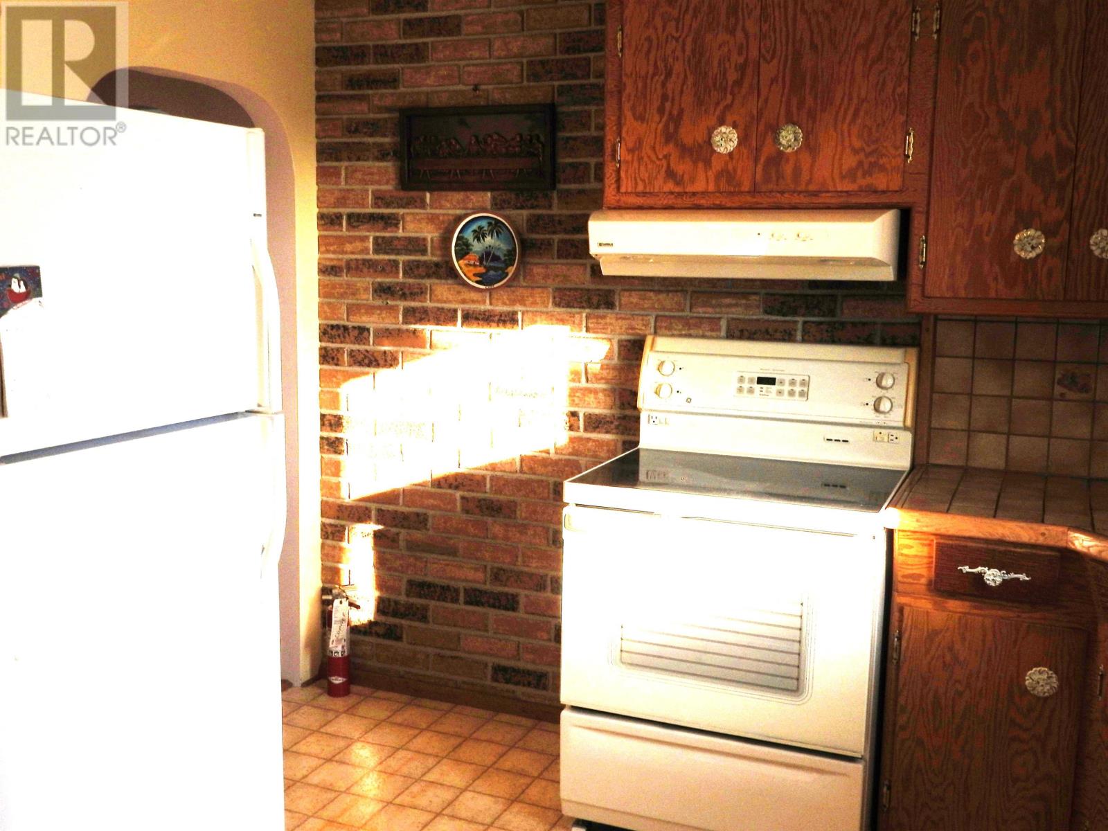 17 Penfold St, Thunder Bay, Ontario  P7A 3J6 - Photo 8 - TB253537