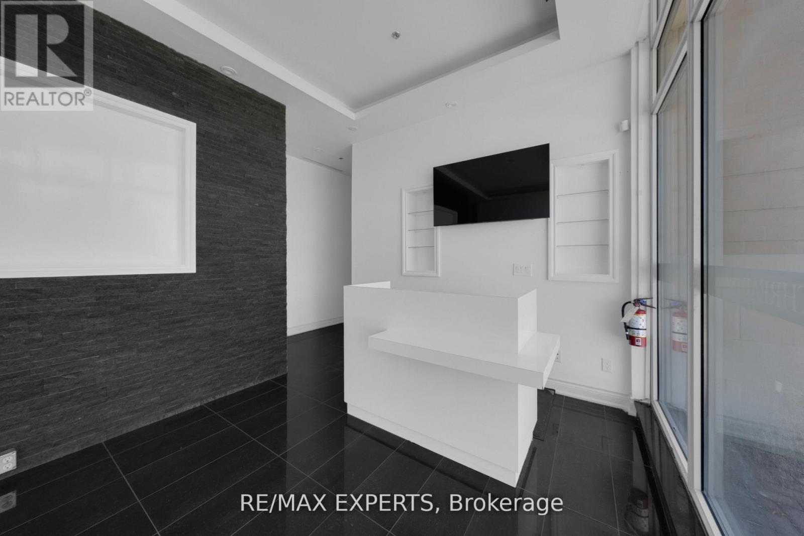 118 - 10211 Keele Street, Vaughan, Ontario  L6A 3Y9 - Photo 6 - N12571214