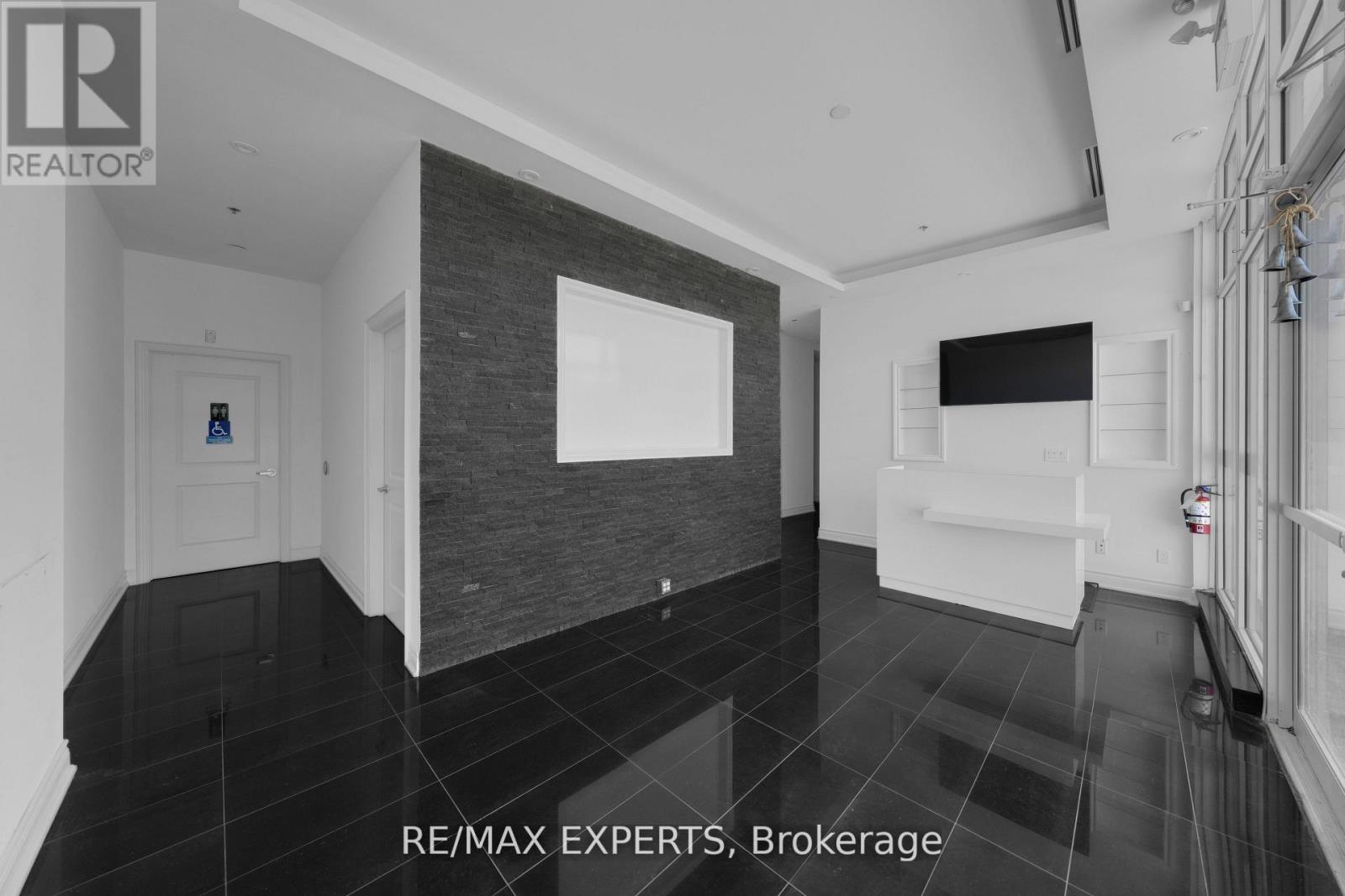 118 - 10211 Keele Street, Vaughan, Ontario  L6A 3Y9 - Photo 7 - N12571214