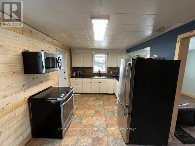 6741 Highway 11 N, Temagami, Ontario  P0H 2H0 - Photo 5 - X12571462