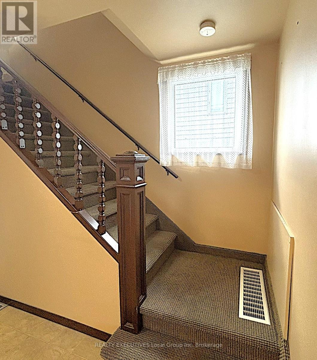 844 Queen Street, North Bay, Ontario  P1A 1T9 - Photo 15 - X12571466