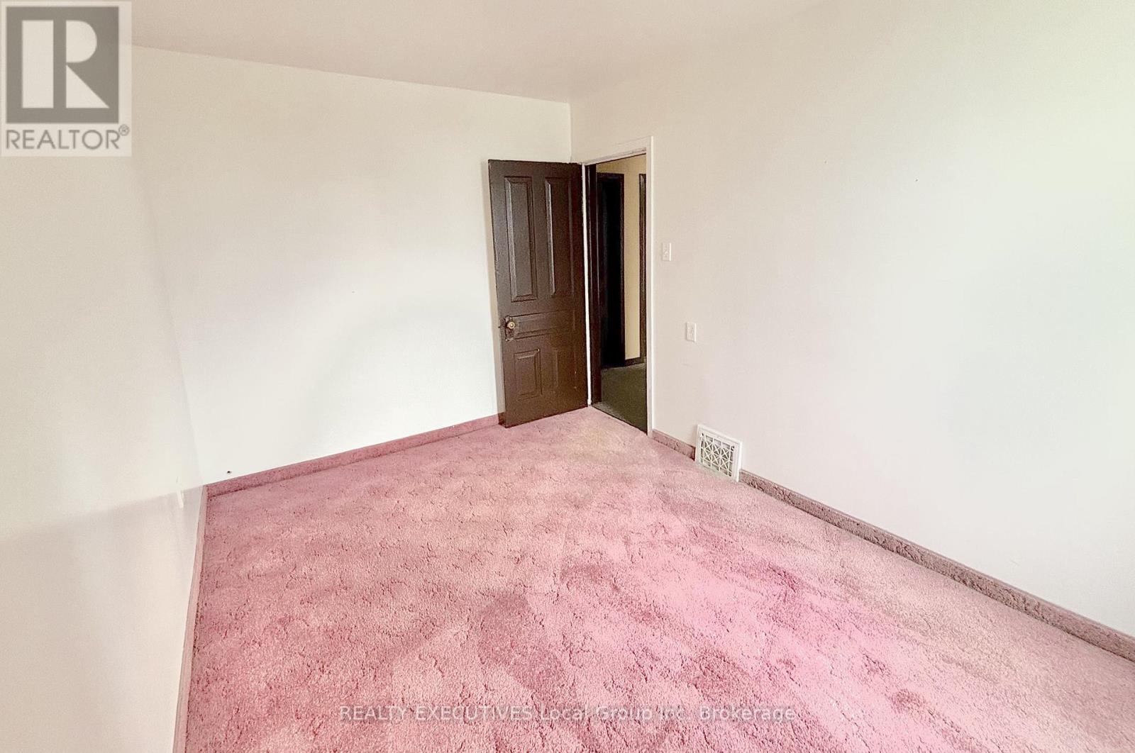 844 Queen Street, North Bay, Ontario  P1A 1T9 - Photo 19 - X12571466