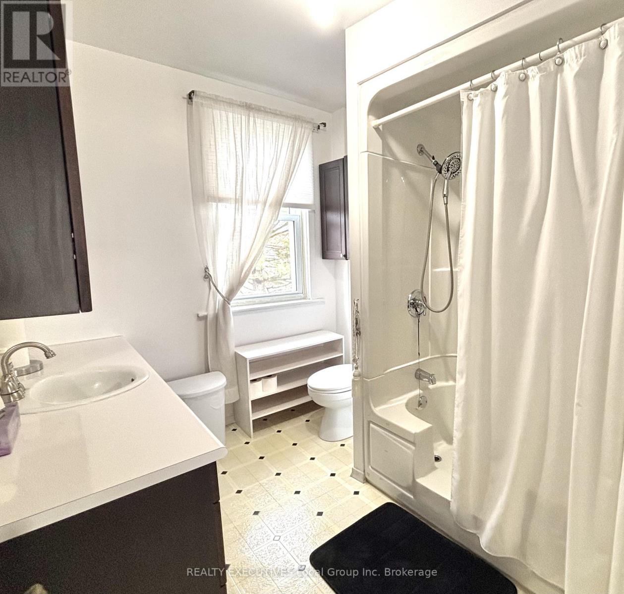 844 Queen Street, North Bay, Ontario  P1A 1T9 - Photo 23 - X12571466