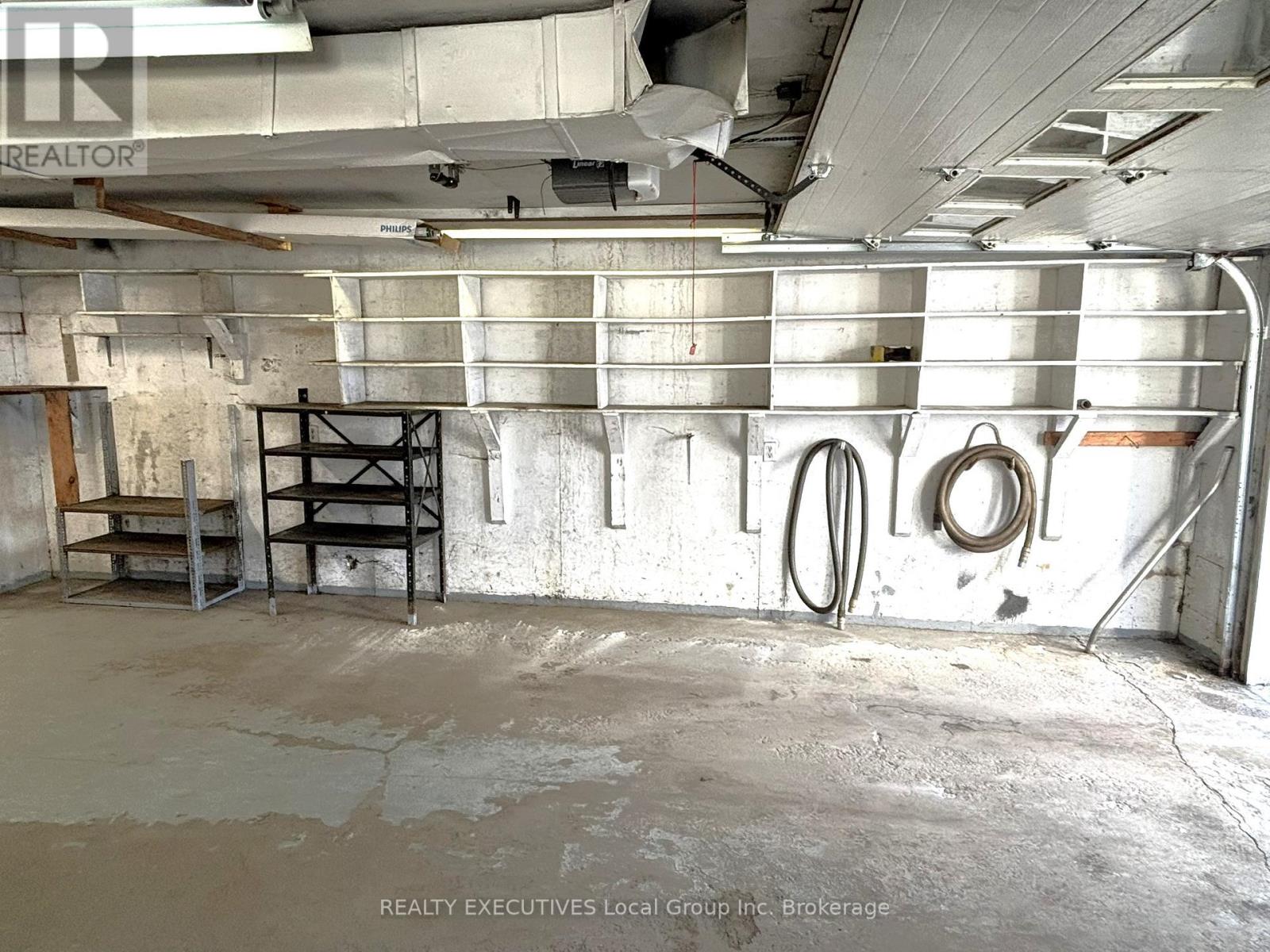 844 Queen Street, North Bay, Ontario  P1A 1T9 - Photo 34 - X12571466