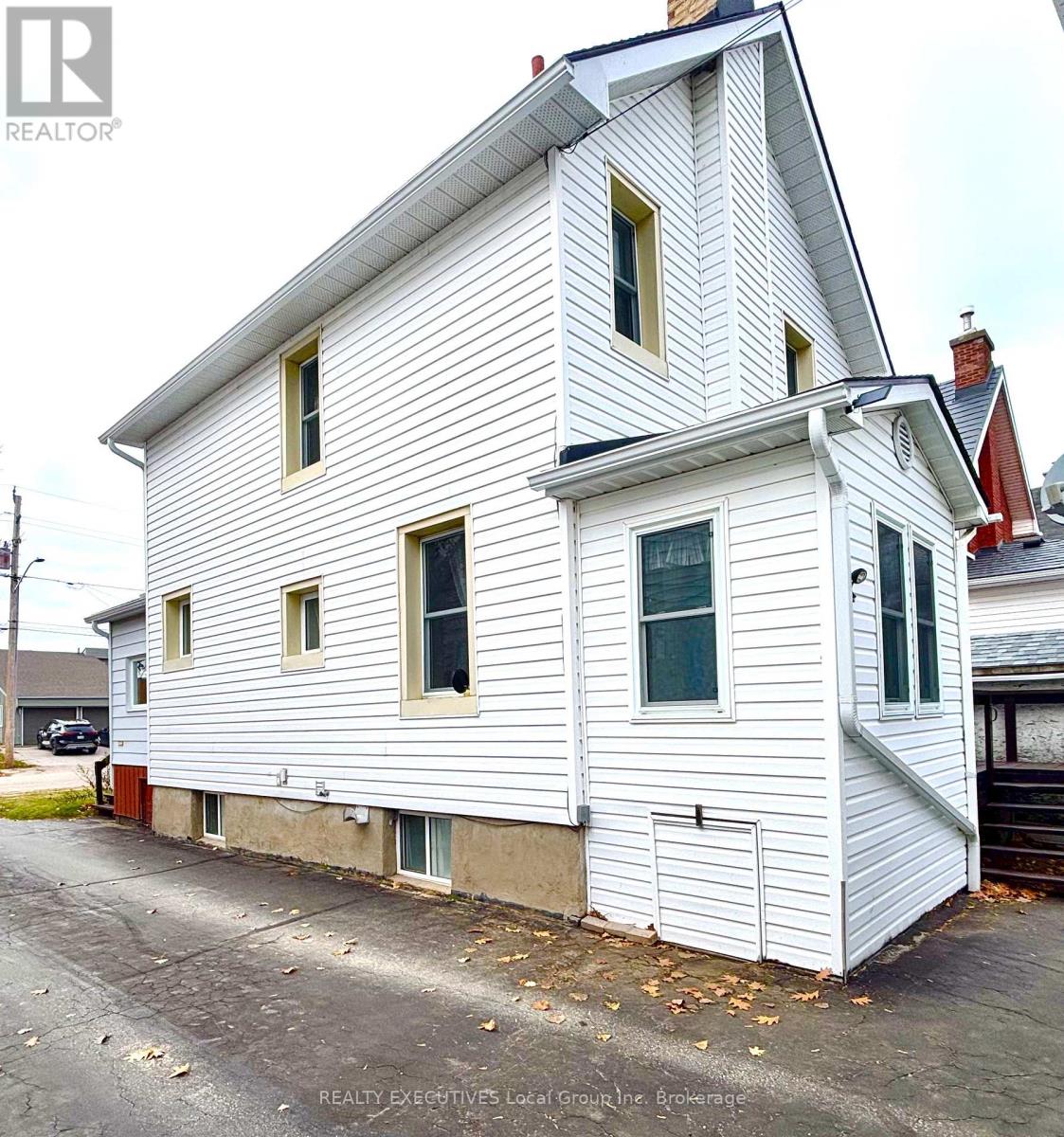 844 Queen Street, North Bay, Ontario  P1A 1T9 - Photo 4 - X12571466