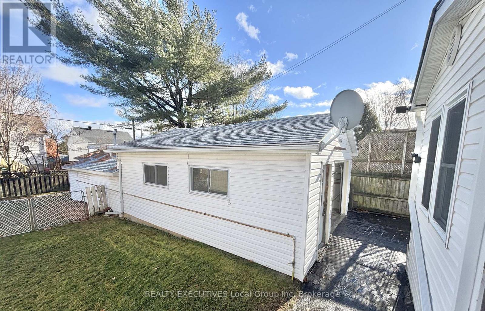 844 Queen Street, North Bay, Ontario  P1A 1T9 - Photo 6 - X12571466