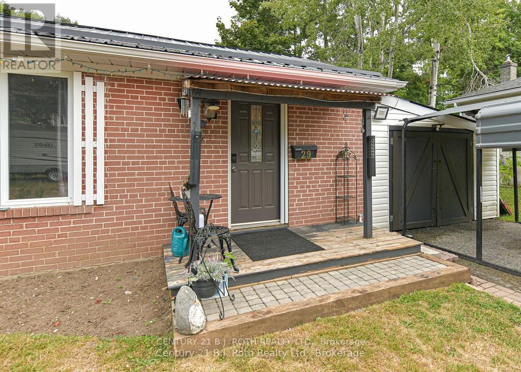 29 Quinn Avenue, Orillia, Ontario  L3V 3H6 - Photo 11 - S12571198