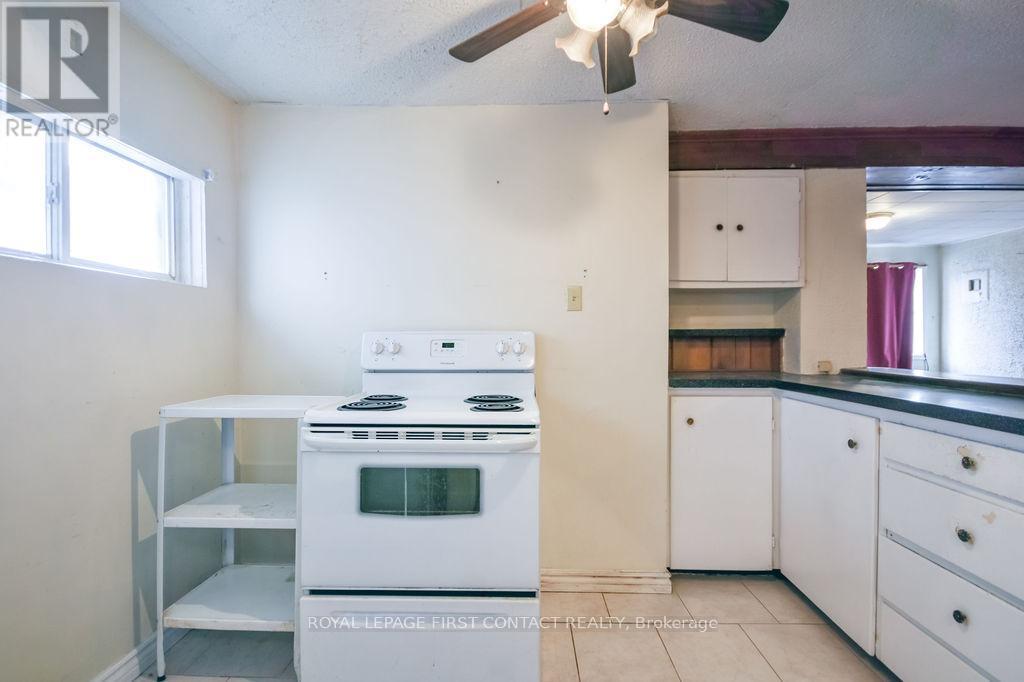 3071 Mosley Street, Wasaga Beach, Ontario  L9Z 1W7 - Photo 8 - S12571288