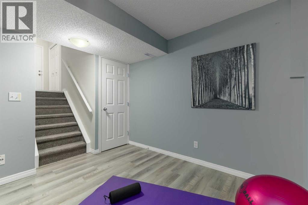 126 Everhollow Heights Sw, Calgary, Alberta  T2Y 5B4 - Photo 33 - A2264586