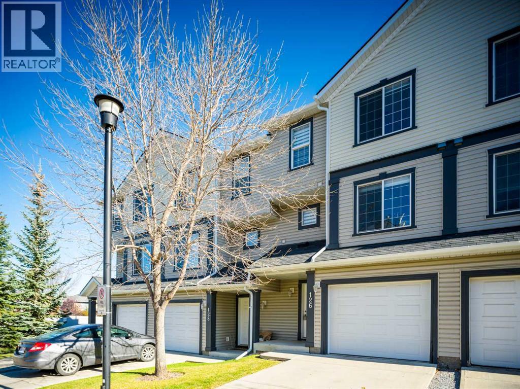 126 Everhollow Heights Sw, Calgary, Alberta  T2Y 5B4 - Photo 5 - A2264586