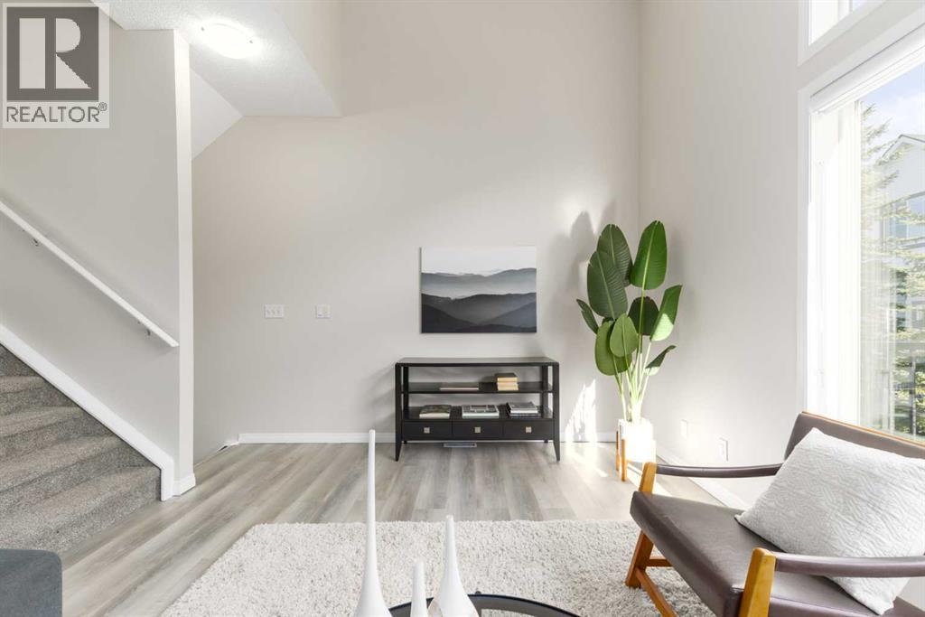 126 Everhollow Heights Sw, Calgary, Alberta  T2Y 5B4 - Photo 10 - A2264586