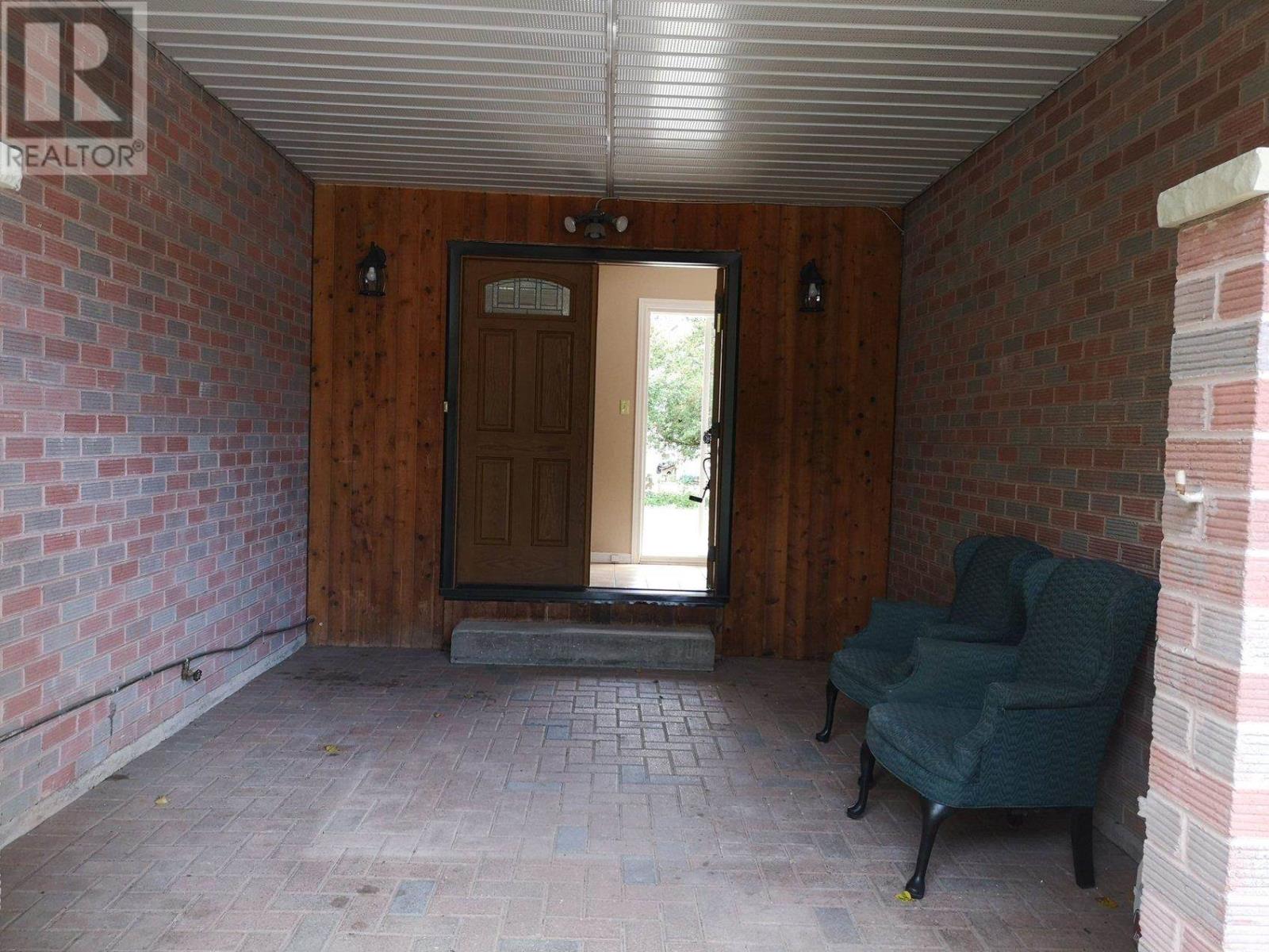 143 Eagle Dr, Sault Ste. Marie, Ontario P6B 6C7 - Photo 4 - SM253324