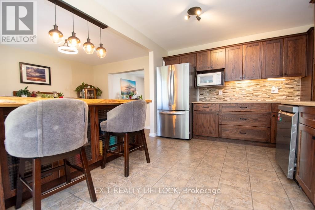 1456 Firwood Crescent, Peterborough, Ontario  K9K 1J1 - Photo 9 - X12571344