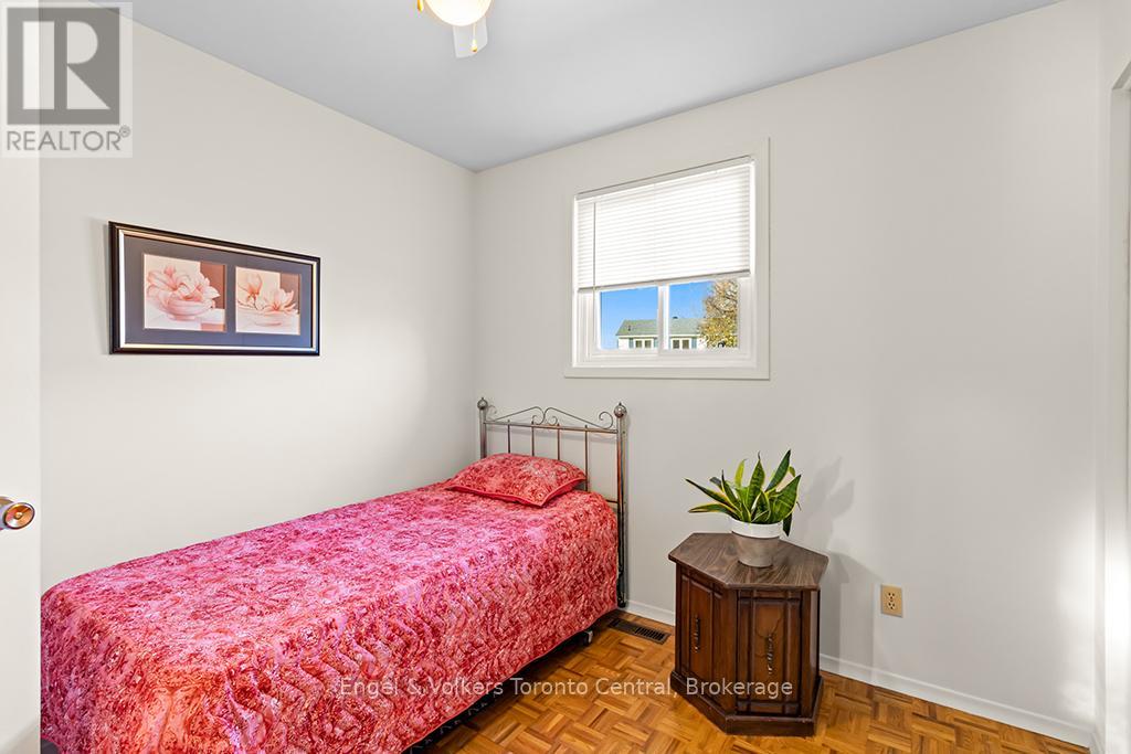 997 15th 'b' Street E, Owen Sound, Ontario N4K 5V7 - Photo 17 - X12571382