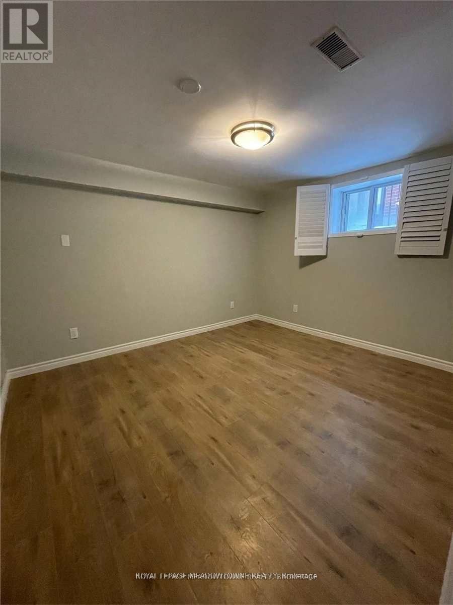 56 Mcintyre Crescent, Halton Hills, Ontario  L7G 1N3 - Photo 7 - W12571222