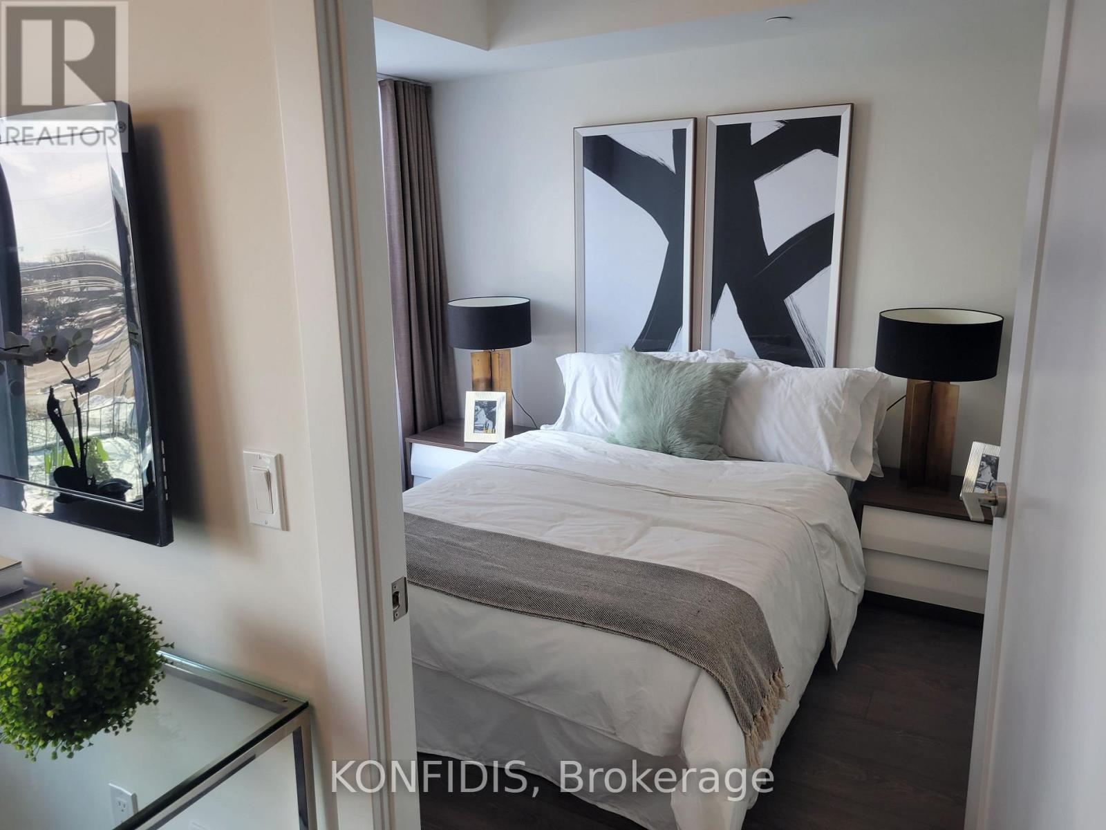 601 - 7 Mabelle Avenue, Toronto, Ontario  M9A 0C9 - Photo 6 - W12571238