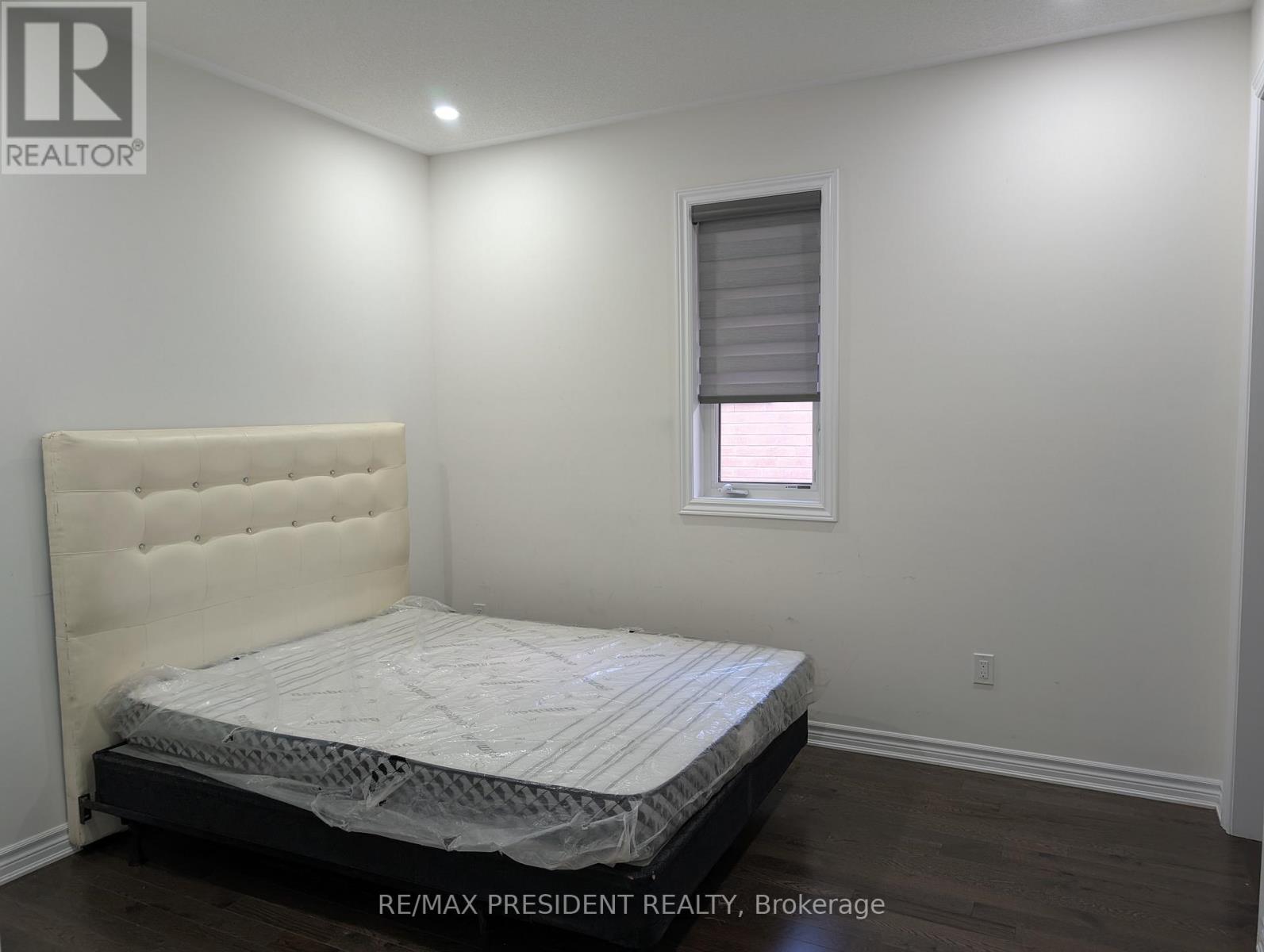 58 Petch Avenue, Caledon, Ontario  L7C 4J8 - Photo 8 - W12571264