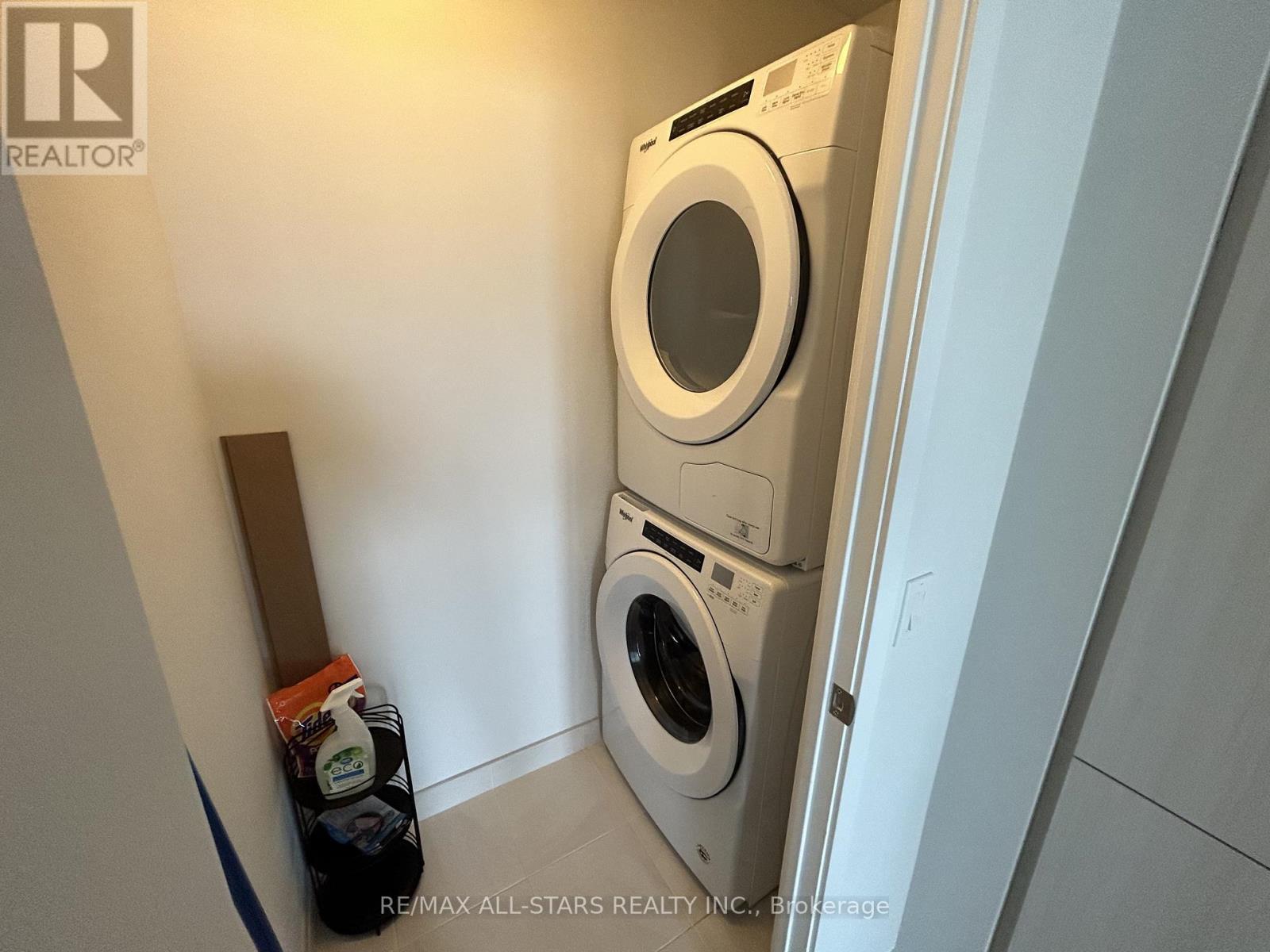 1003 - 4085 Parkside Village Drive, Mississauga, Ontario  L5B 0K9 - Photo 7 - W12571318