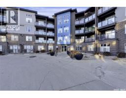 302 5301 Universal CRESCENT Harbour Landing