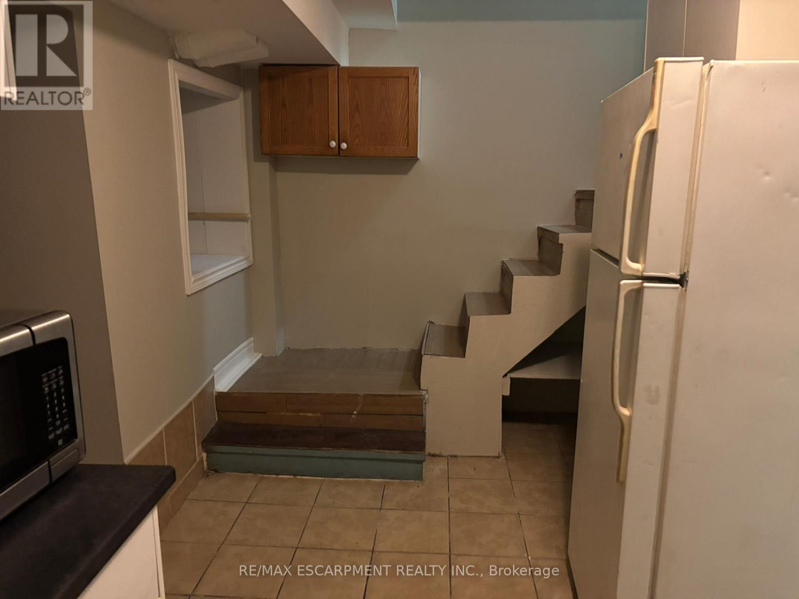 124 Cathcart Street, Hamilton, Ontario  L8L 5A2 - Photo 11 - X12571226