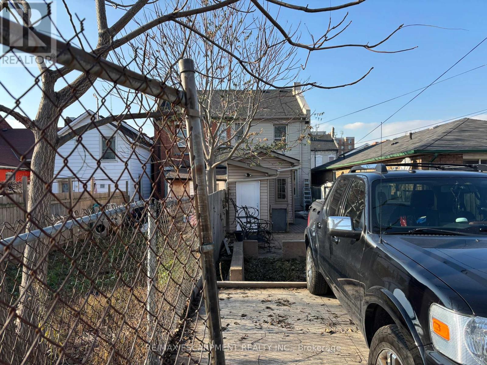 124 Cathcart Street, Hamilton, Ontario  L8L 5A2 - Photo 24 - X12571226