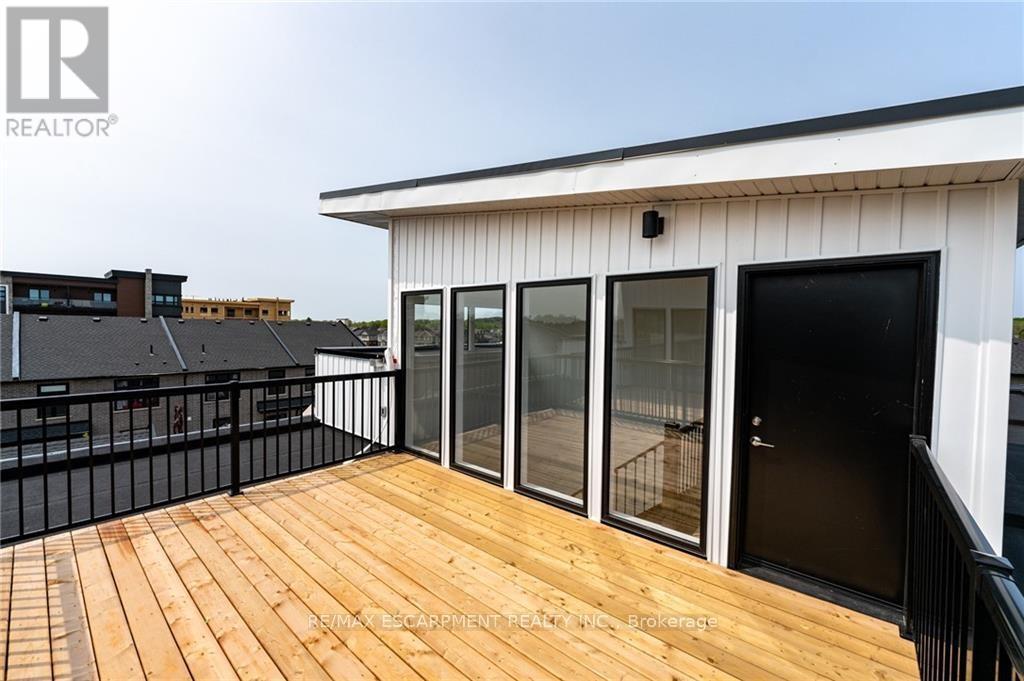 33 Summersides Mews, Pelham, Ontario  L3E 0B6 - Photo 23 - X12571258