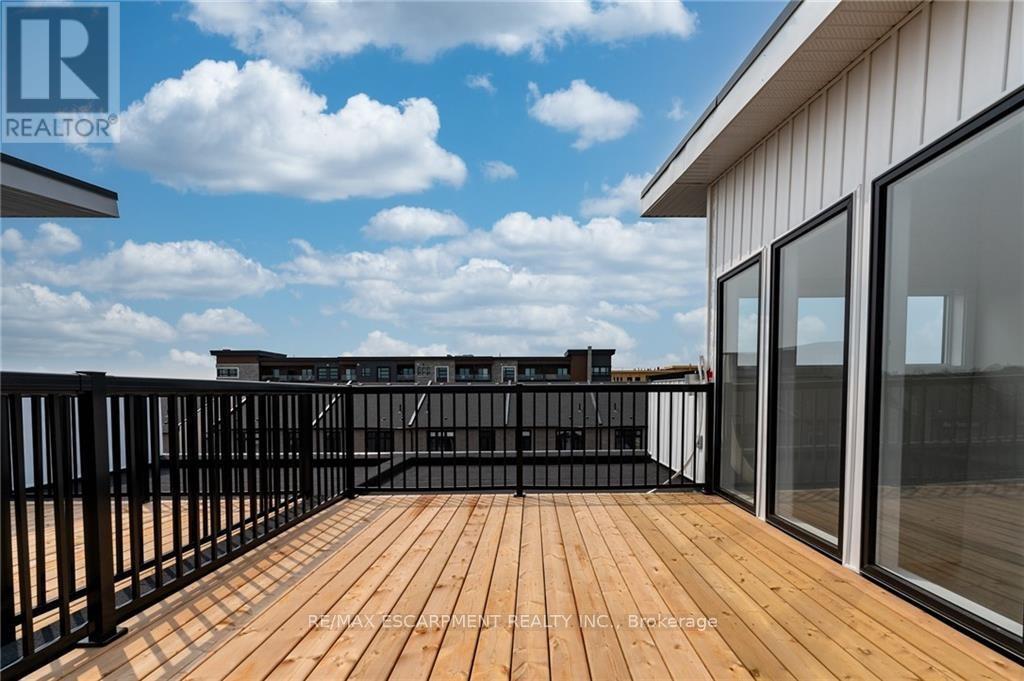 33 Summersides Mews, Pelham, Ontario  L3E 0B6 - Photo 24 - X12571258