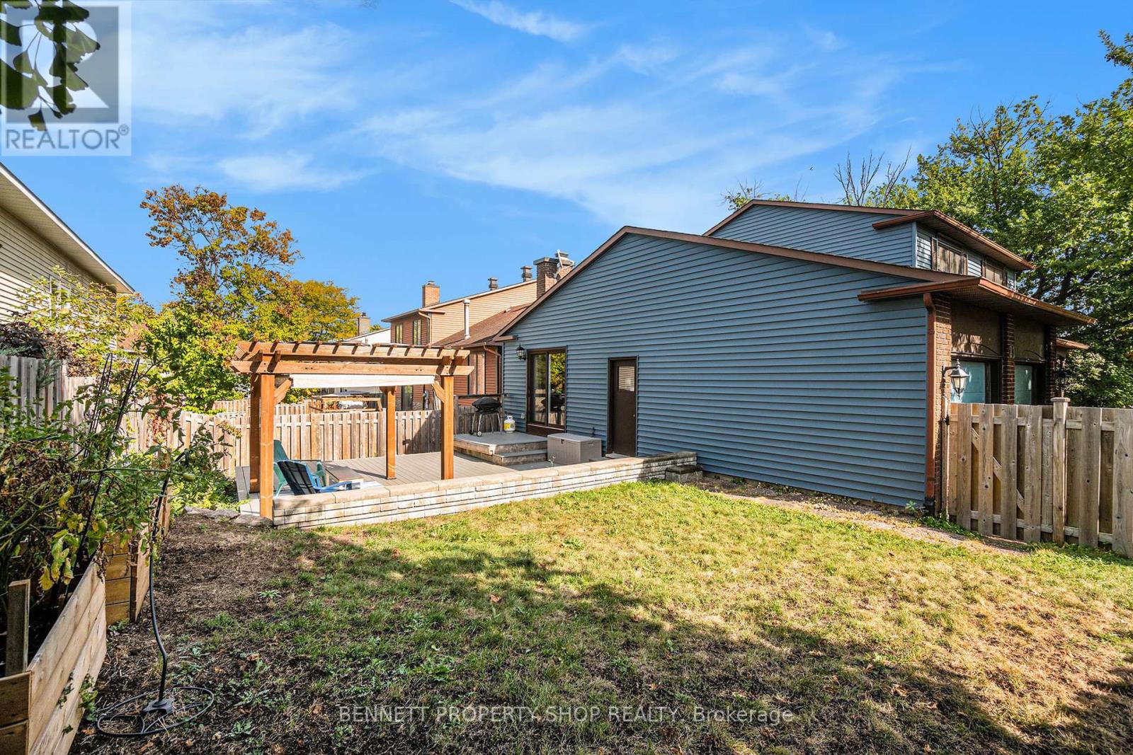 21 Pattermead Crescent, Ottawa, Ontario  K1V 0A1 - Photo 19 - X12437601