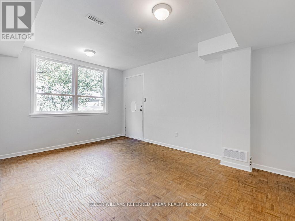 15 York Valley Crescent, Toronto, Ontario  M2P 1A8 - Photo 22 - C12571368