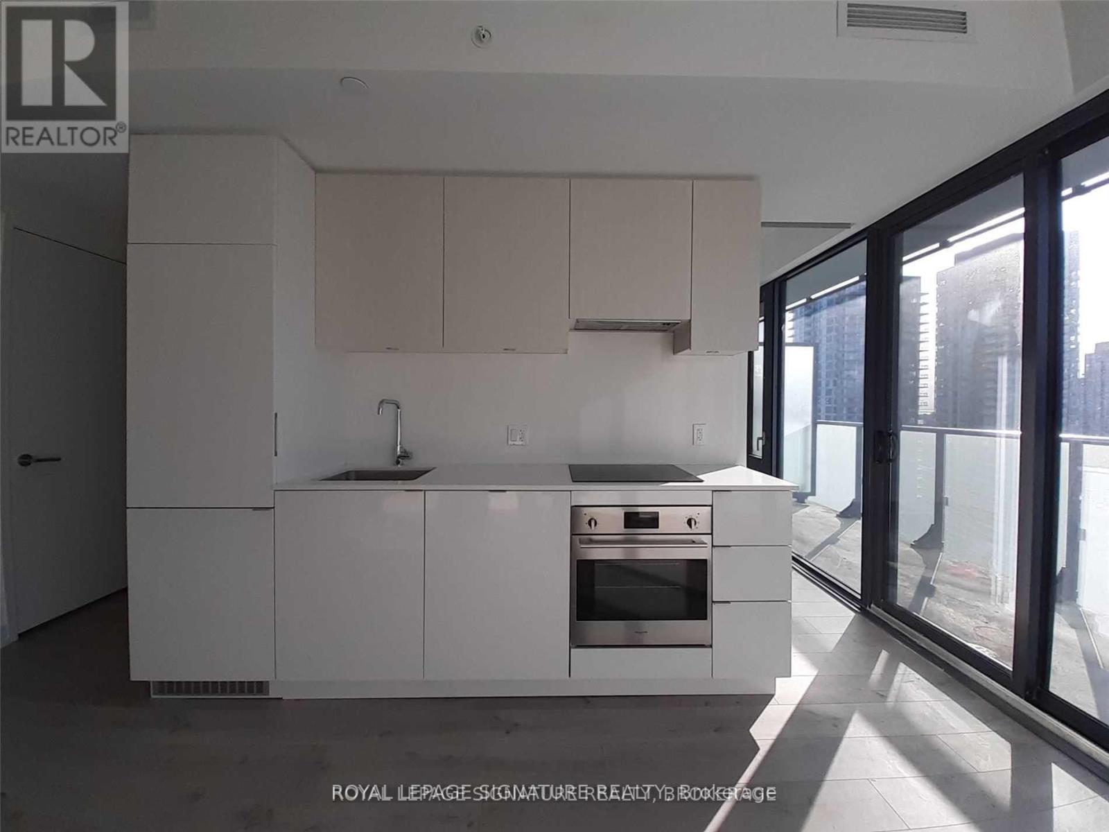 2302 - 161 Roehampton Avenue, Toronto, Ontario  M4P 1P9 - Photo 4 - C12571394