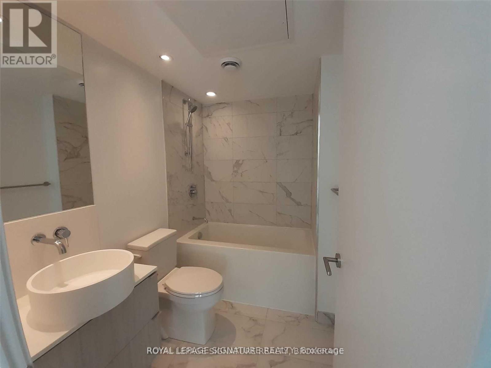 2302 - 161 Roehampton Avenue, Toronto, Ontario  M4P 1P9 - Photo 8 - C12571394