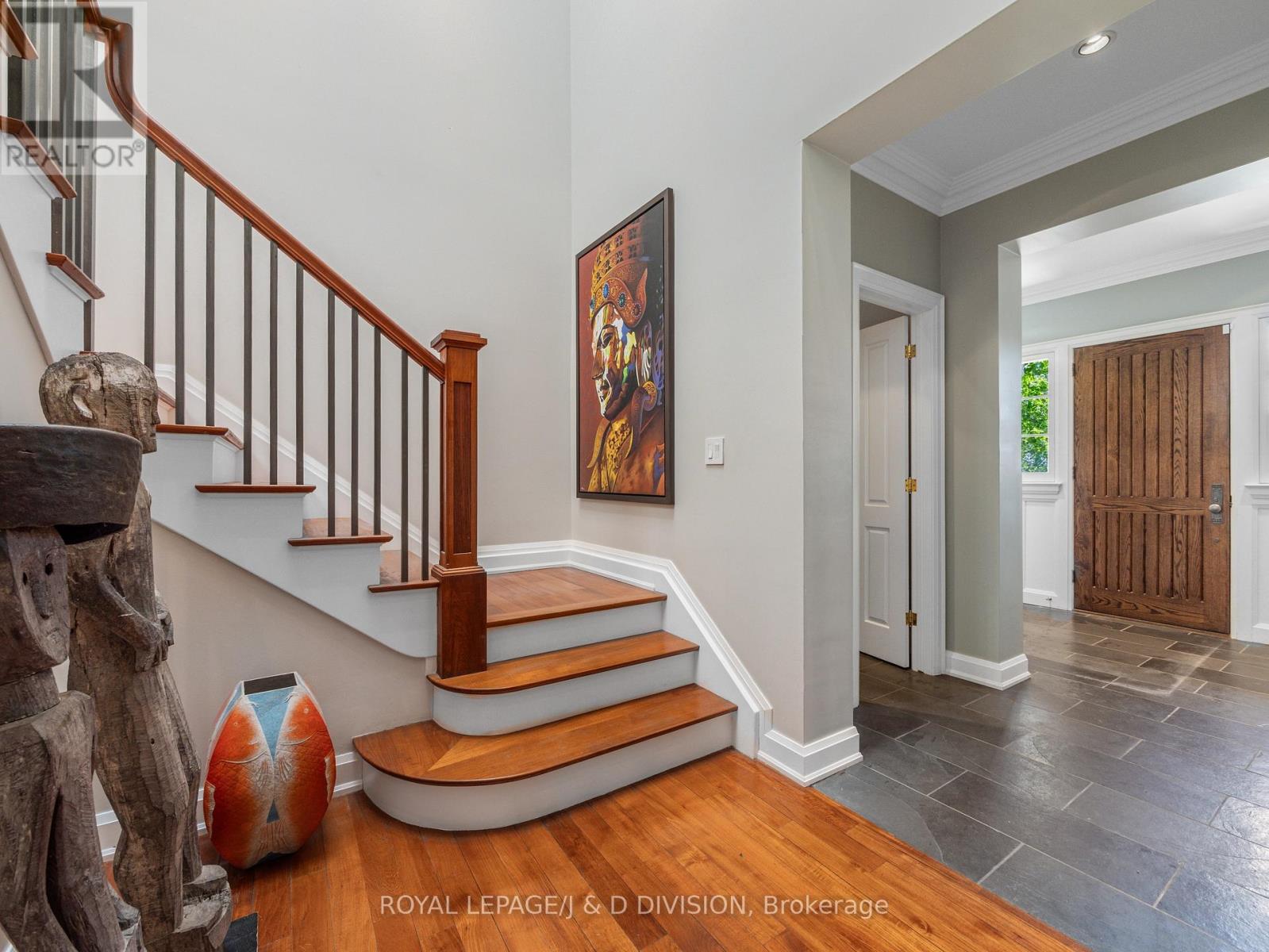 8 Glenallan Road, Toronto, Ontario  M4N 1G7 - Photo 9 - C12571436